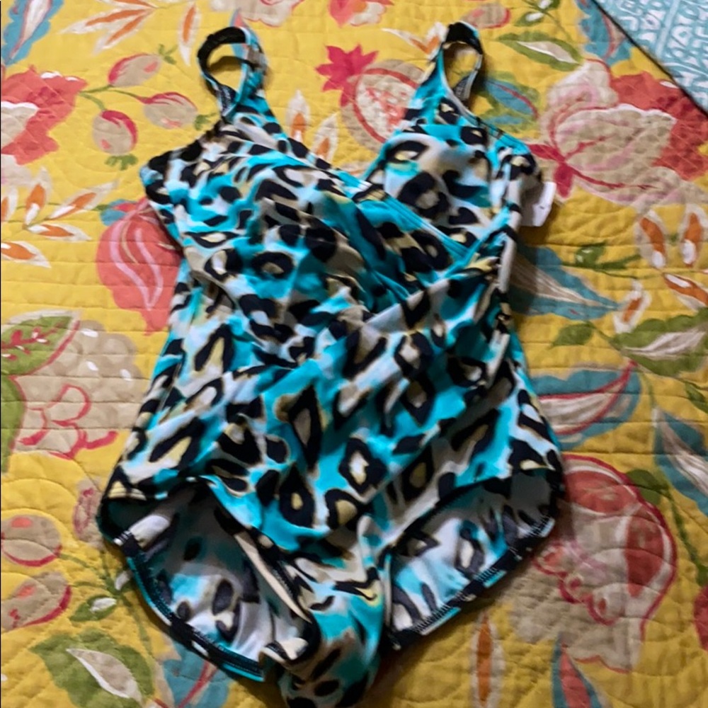 MIRACLESUIT NEW WITH TAGS SIZE 12 GORGEOUS